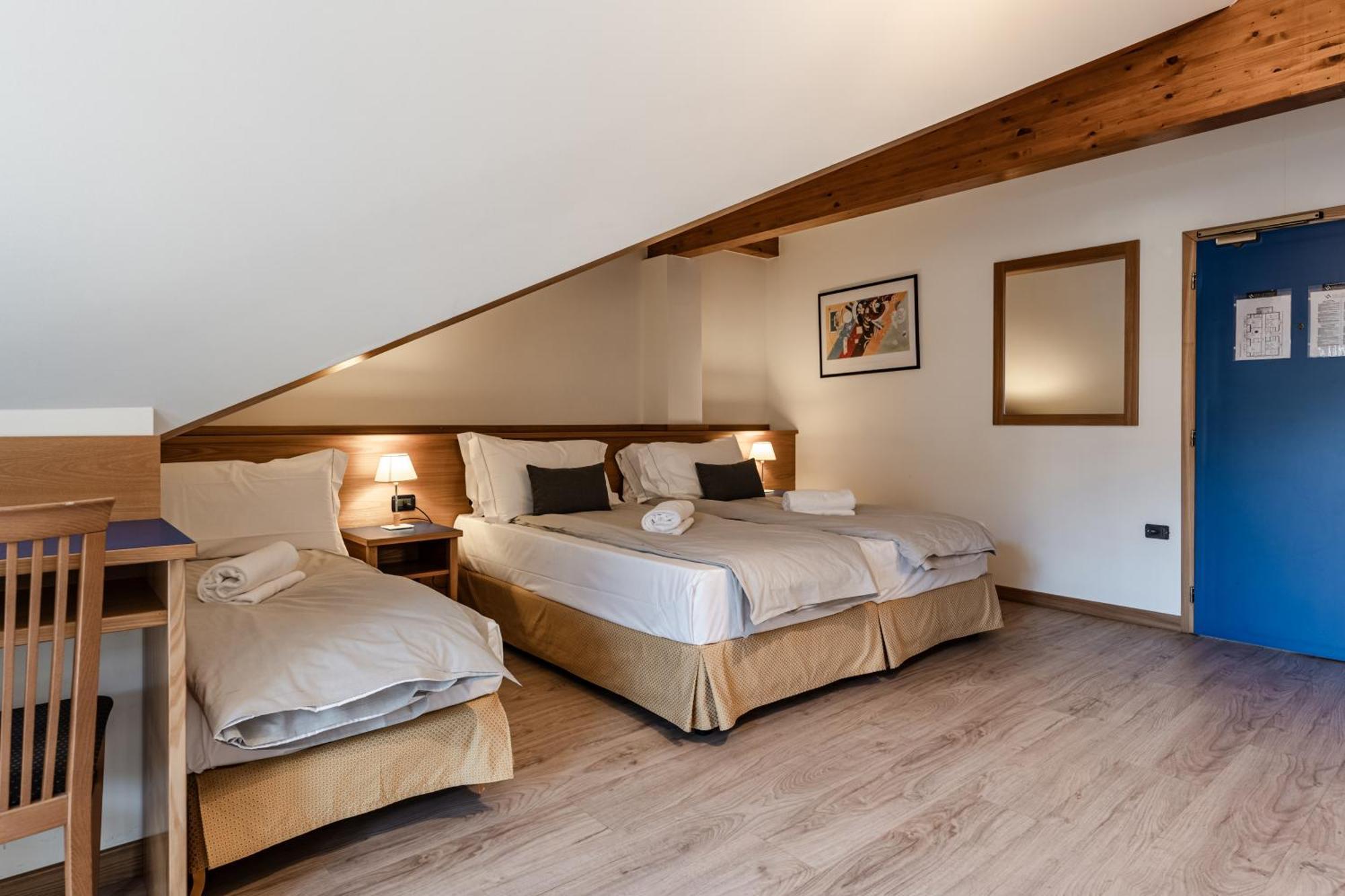 Hotel Garni Meledrio Dimaro Luaran gambar