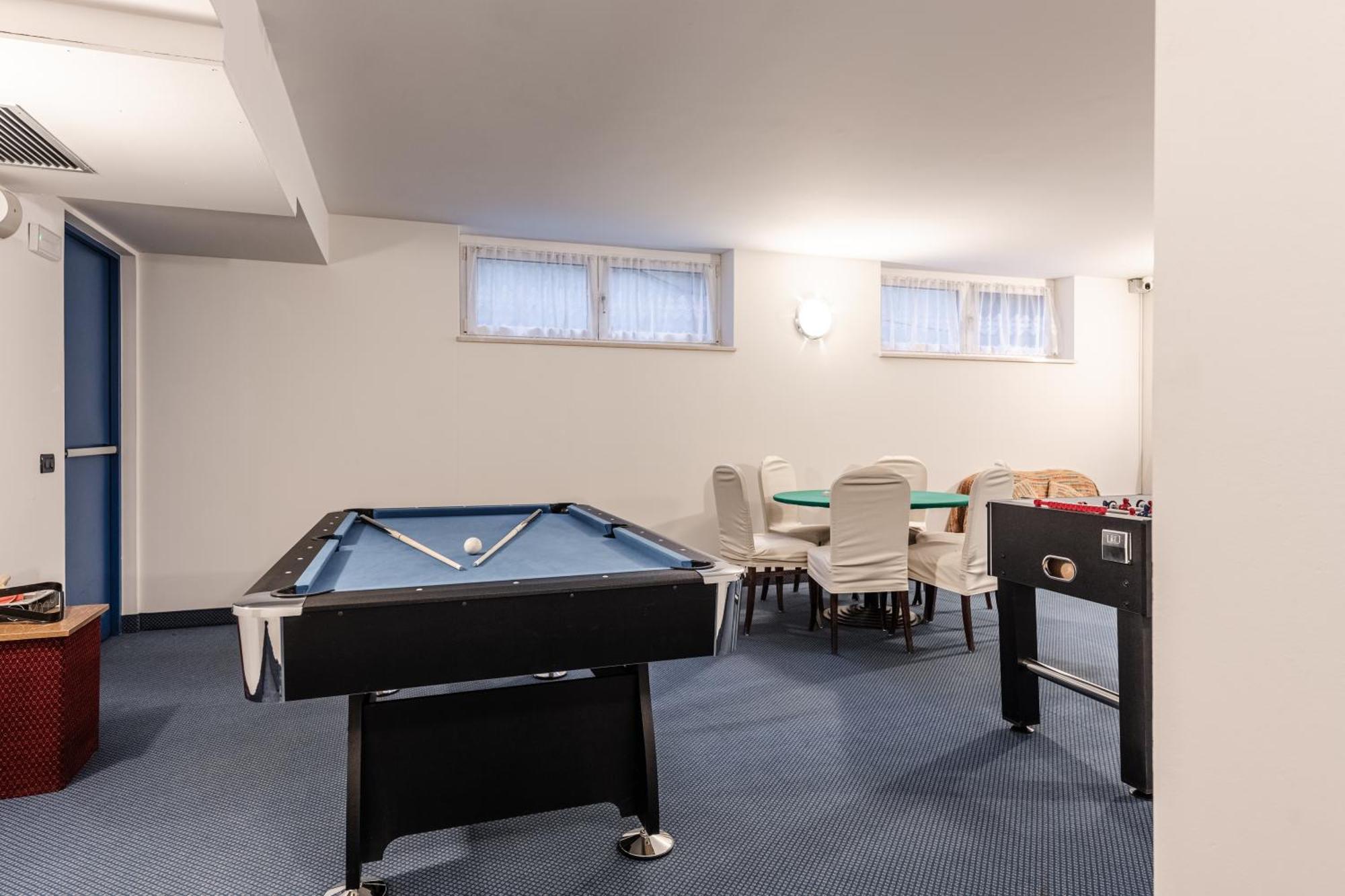 Hotel Garni Meledrio Dimaro Luaran gambar