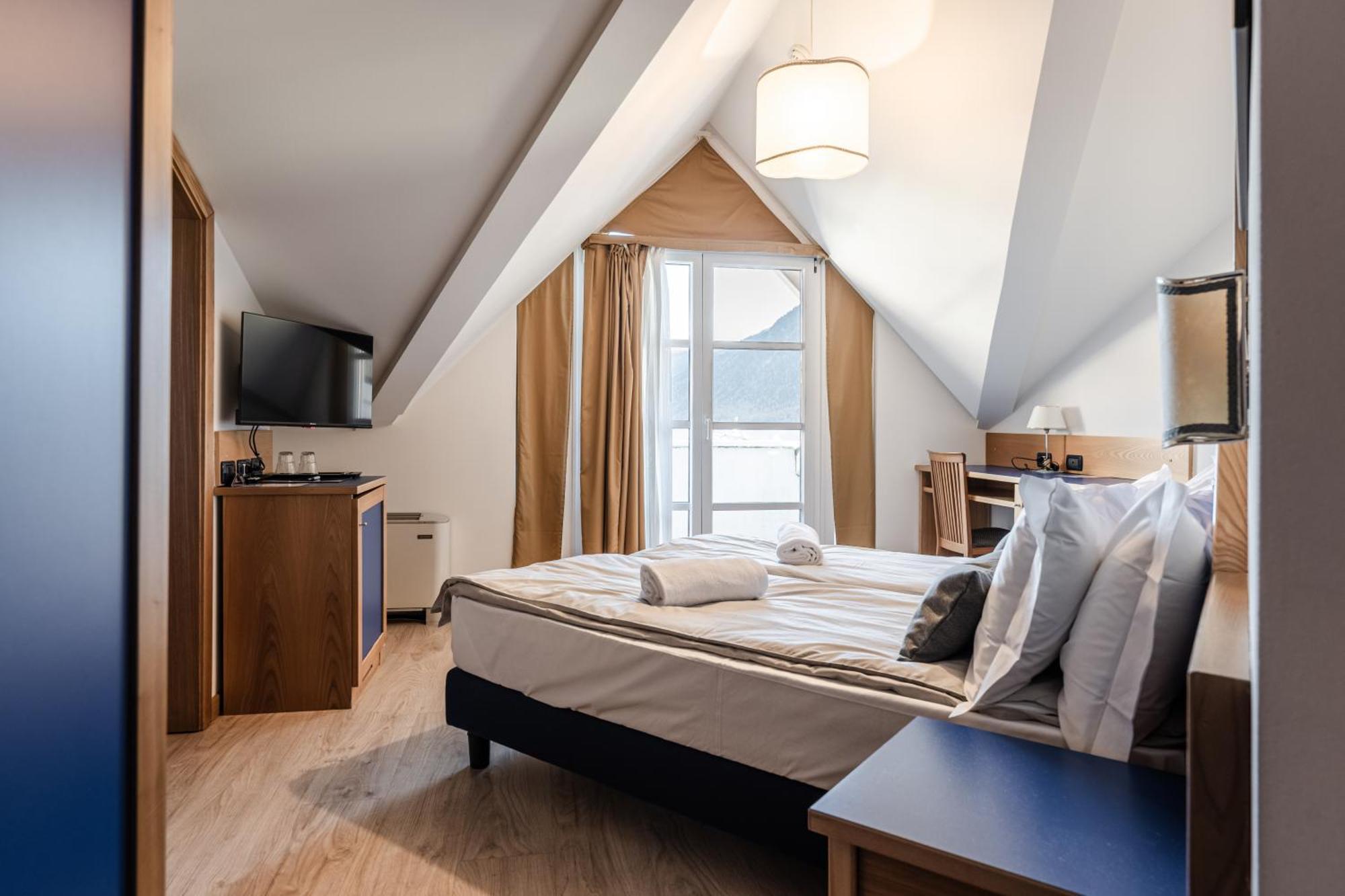 Hotel Garni Meledrio Dimaro Luaran gambar