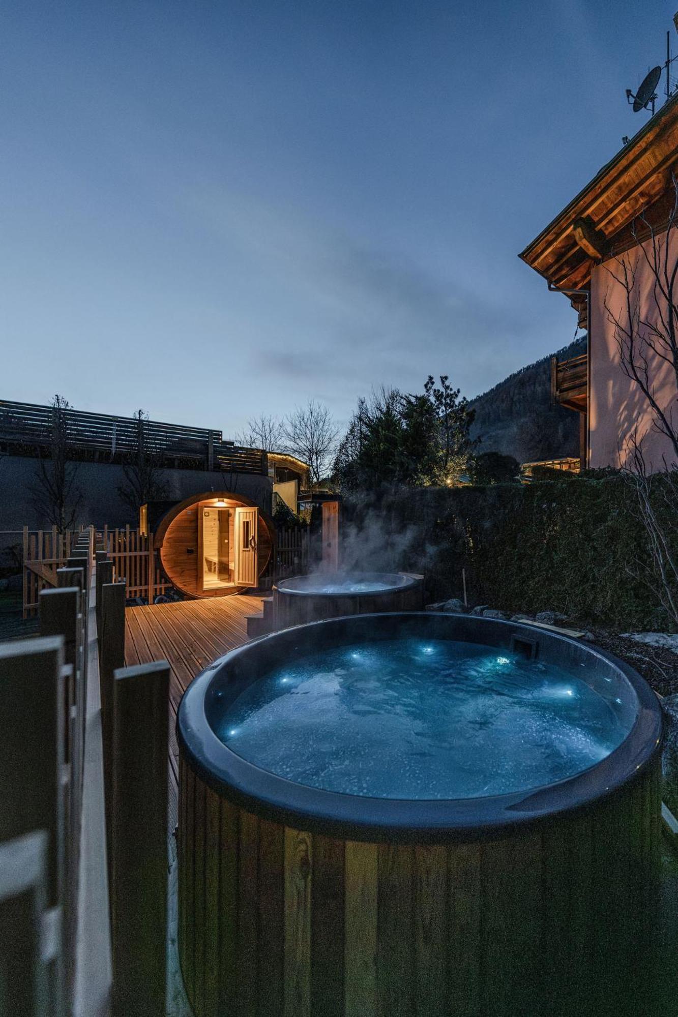 Hotel Garni Meledrio Dimaro Luaran gambar
